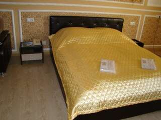 Гостиница Joy Нижний Новгород Полулюкс с кроватью размера &quot;king-size&quot;, ванной и балконом	-1